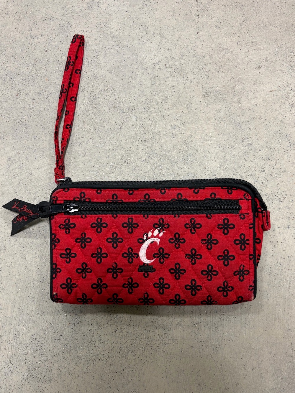 Vera Bradley Red and Black Geometric Wristlet Cincinnati Bearcats Quilted NCAA